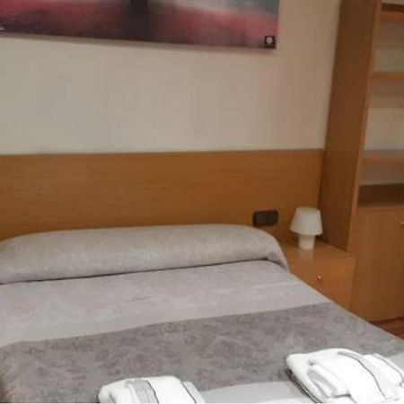 Precioso!! Apartamento En El Centro De Sabadell Apartment Luaran gambar